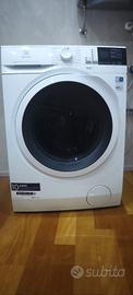 Lavasciuga Electrolux 8 kg,nuova