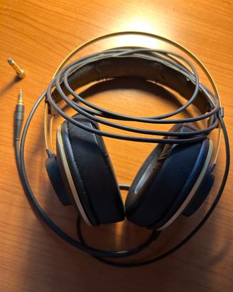 AKG K92