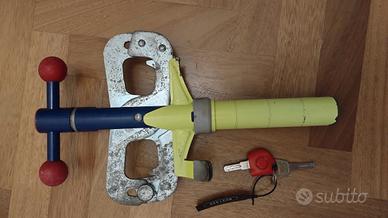 Blocca pedali bullock antifurto auto