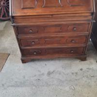Scrivania cassettiera legno