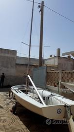 Barca a vela tipo Snipe