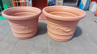 Vaso Tondo Festonato in Resina