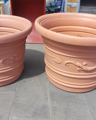 Vaso Tondo Festonato in Resina