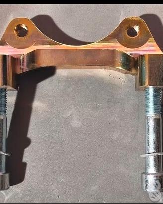 Staffe adattatori per pinze Brembo per Abarth/Mito