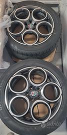 Cerchi da 18 pollici Alfa Romeo Tonale 