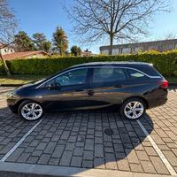 Opel Astra   2017 Sports Tourer 1,6 Sports