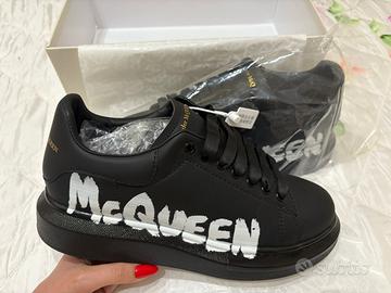 Scarpe Alexander Mcqueen con logo bianco 43