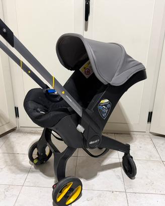 Ovetto sediolino Passeggino Doona + base isofix