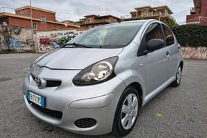 Toyota Aygo 1.0 68cv 5 porte TAGLIANDATA