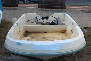 Barca lancia ali di gabbiano Vado Ligure