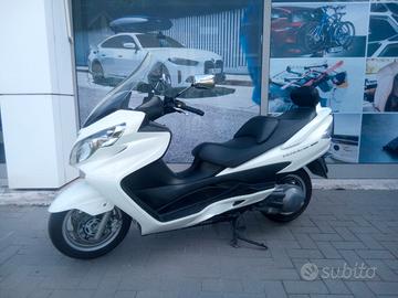 Suzuki Burgman AN 400