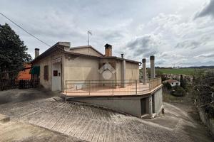 3 LOCALI A AMELIA