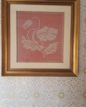 Quadro con ricamo a mano