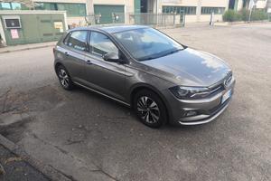 volkswagen polo benzina anno 2020