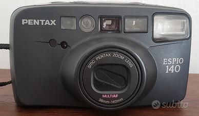 macchina fotografica a rullino