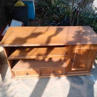 mobile i legno molto robusto 