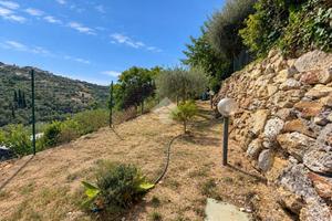 2 LOCALI A VALLEBONA