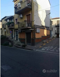 Locale commerciale in centro Roggiano Gravina