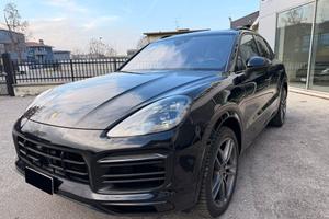 PORSCHE Cayenne 3.0 V6