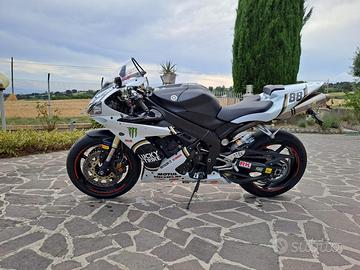 Moto Yamaha R1