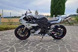 Moto Yamaha R1