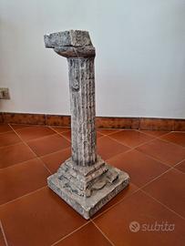 Colonna decorativa da giardino