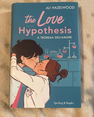 THE LOVE HYPOTHESIS di Ali Hazelwood