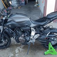 Yamaha MT07 Neked