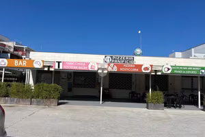 NEGOZIO A MANFREDONIA