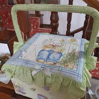 cestino per il cucito con  tutto il neccessario 