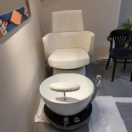 Poltrona pedicure con idromassaggio e cromoterapia