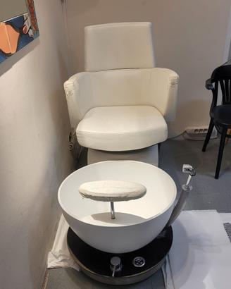 Poltrona pedicure con idromassaggio e cromoterapia