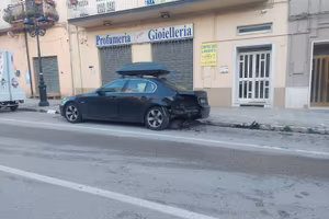 BMW 520d E60 2007 automatica incidentata - motore