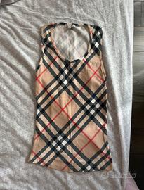 Canotta Burberry vintage, tenuta bene