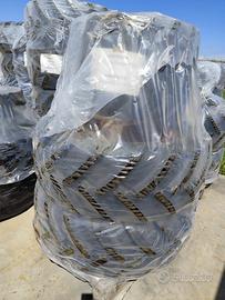 Coppia ruote 280/70 R18 con cerchi x kubota