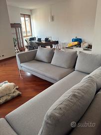 Ampio divano artigianale alta fascia sfoderabile