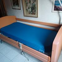 Letto degenza elettrico + materasso antidecubito