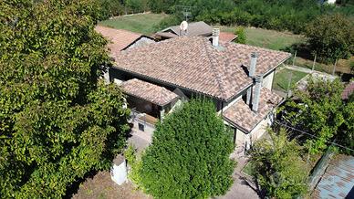 VILLA SINGOLA A VALMONTONE