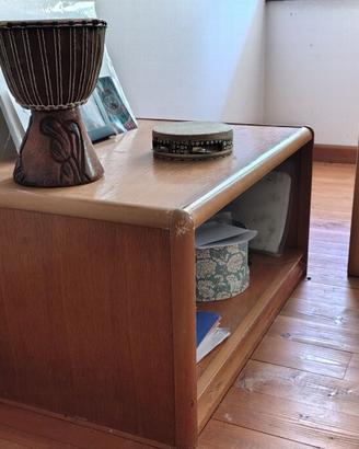 Scaffali impilabili in legno