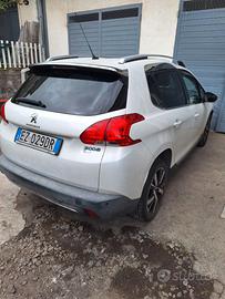 Peugeot 2008 versione allure