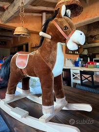 Cavallo a dondolo in peluche e legno- come nuovo