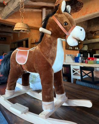 Cavallo a dondolo in peluche e legno- come nuovo