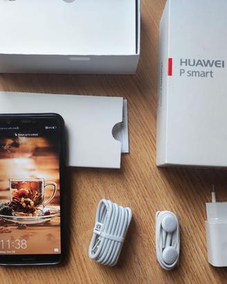 Huawei P Smart compatto e leggero.