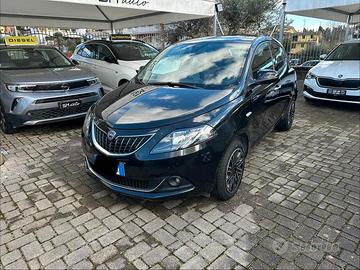 Lancia Ypsilon 1.0 firefly hybrid Gold s&s 70cv 5p