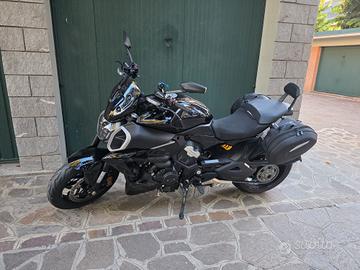 Ducati Diavel V4
