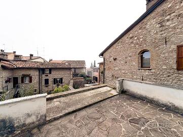 3 LOCALI A TOSCOLANO-MADERNO