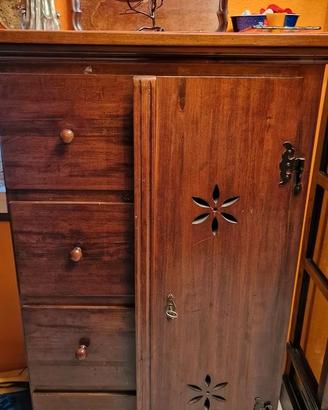 Mobile in legno