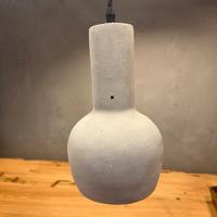 Lampada in cemento