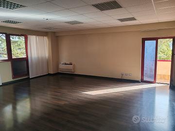 POMEZIA (RM) Via dei Castelli Romani Ufficio A/10