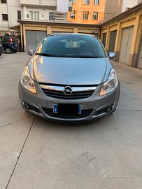 Opel corsa 1.2 benzina neopatentato